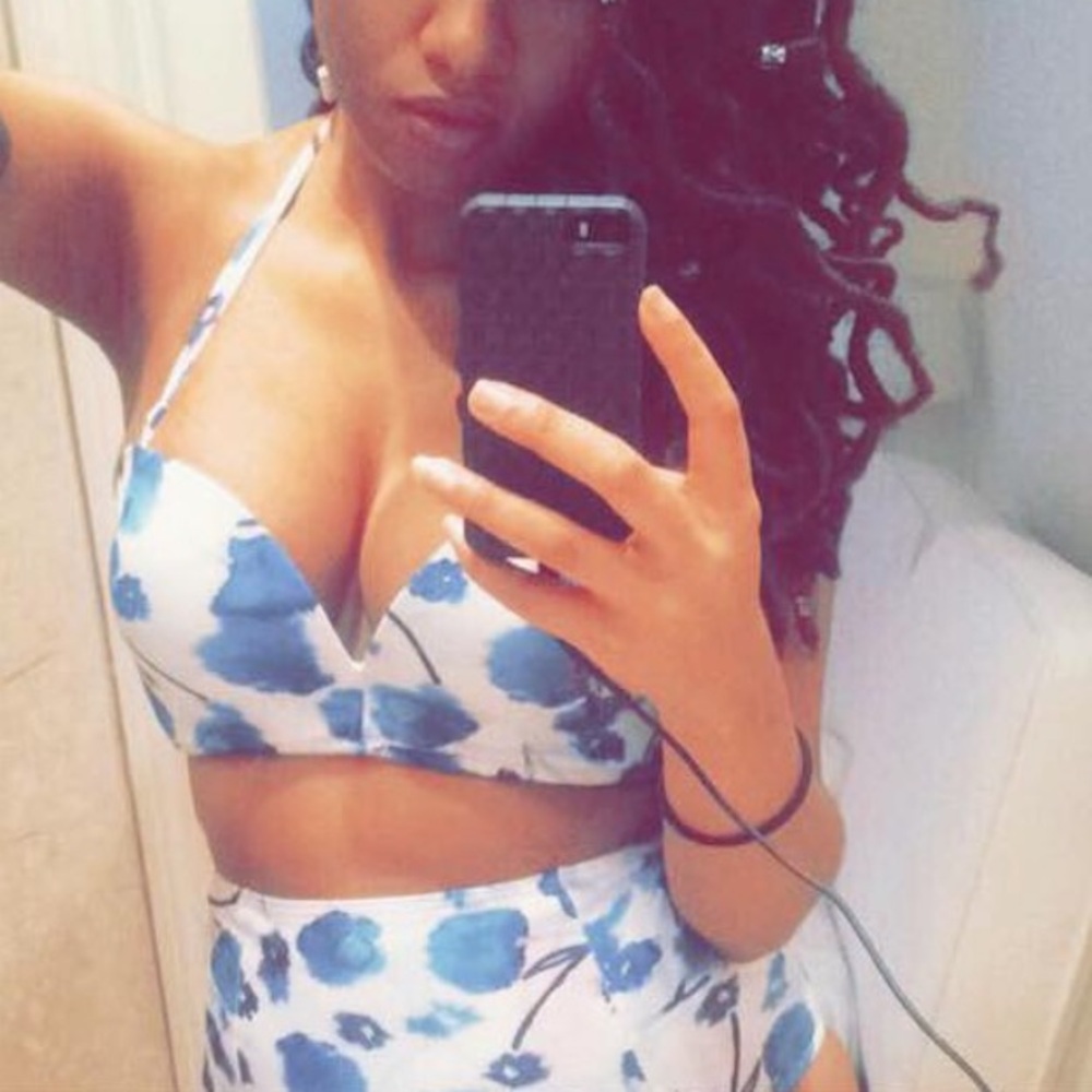 Swim halter